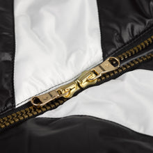 Load image into Gallery viewer, The Popular Vest
